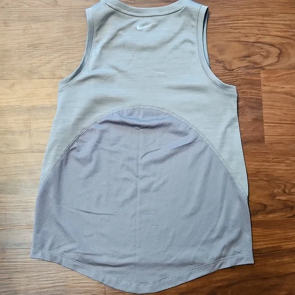 Nike Womens XS Dri-Fit Mesh Running Tank Top- Size XS - Picture 2 of 7
